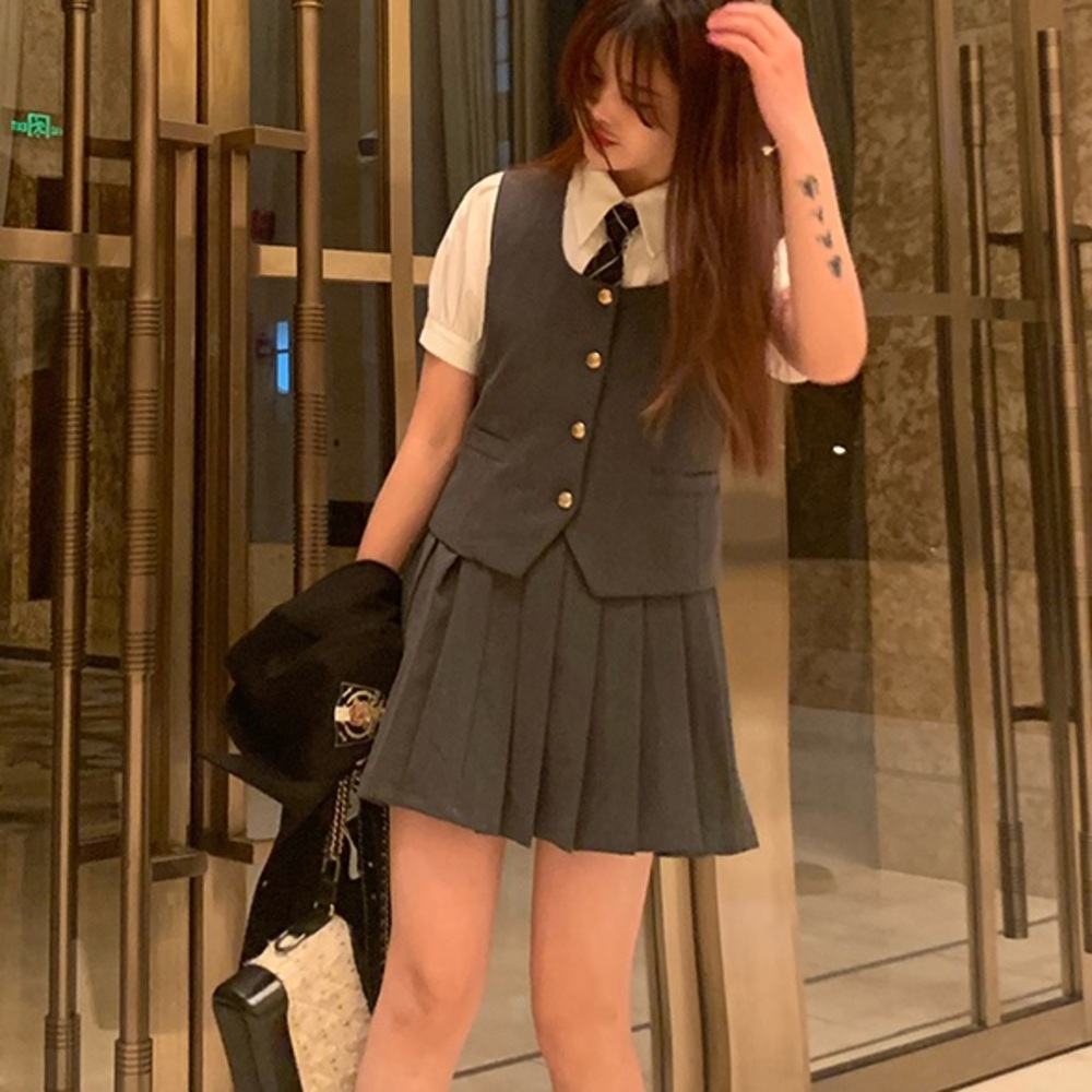 Kawaii dark gray Pleated Skirt and Vest Set